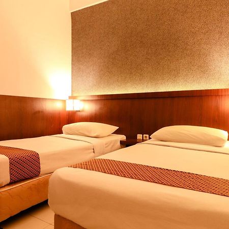 Hotel Jawa Surabaya Exteriör bild