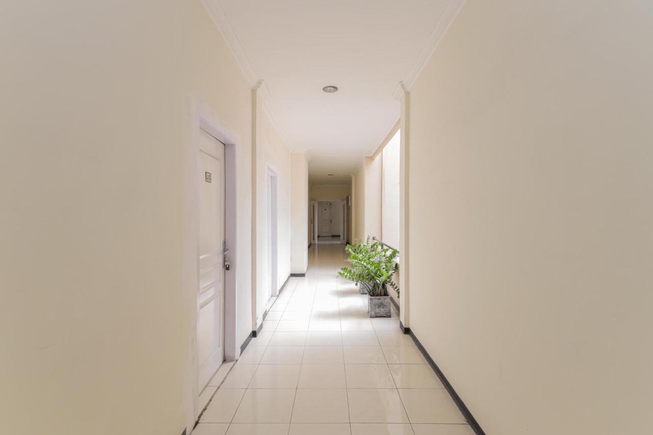 Hotel Jawa Surabaya Exteriör bild