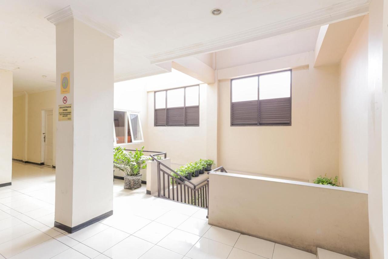 Hotel Jawa Surabaya Exteriör bild