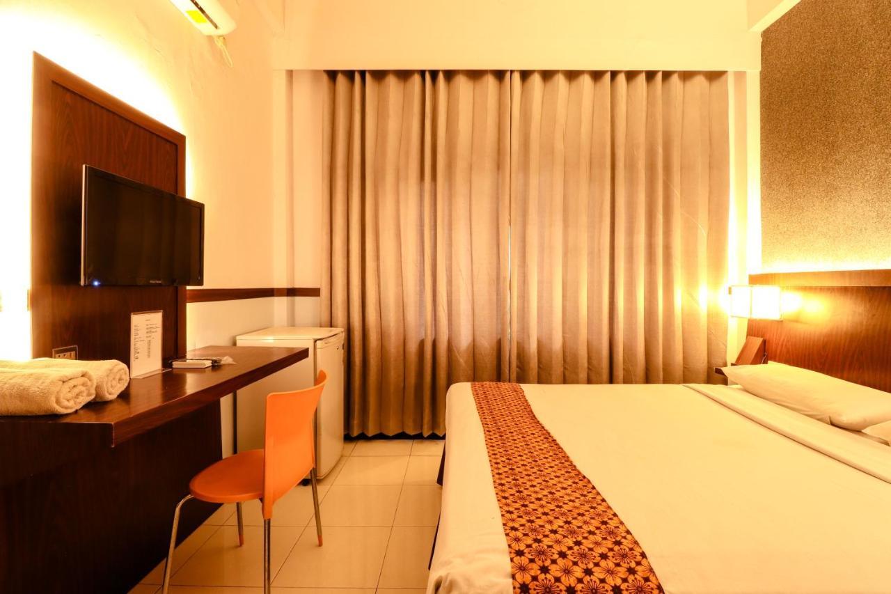 Hotel Jawa Surabaya Exteriör bild