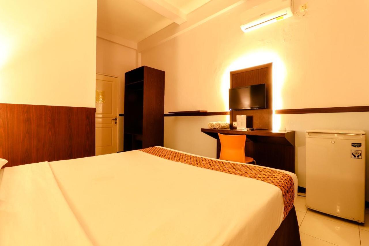 Hotel Jawa Surabaya Exteriör bild