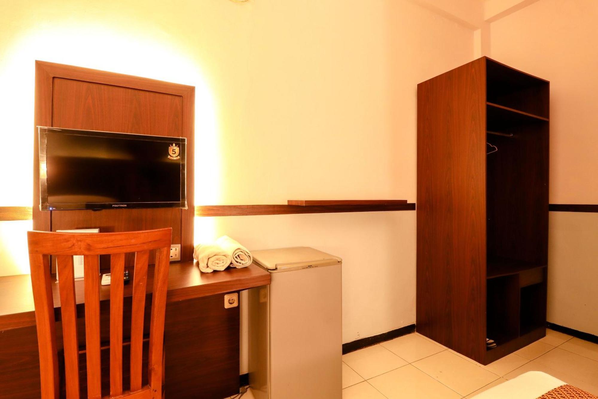 Hotel Jawa Surabaya Exteriör bild