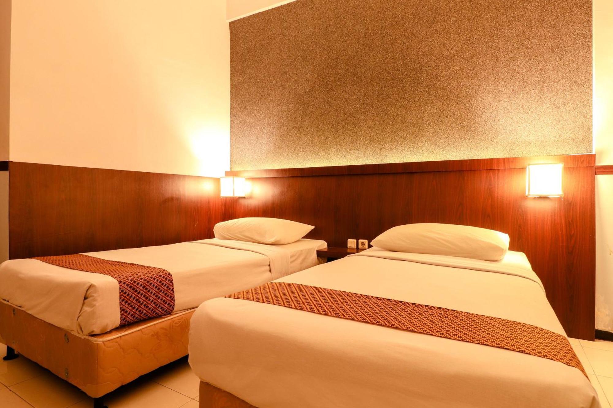 Hotel Jawa Surabaya Exteriör bild