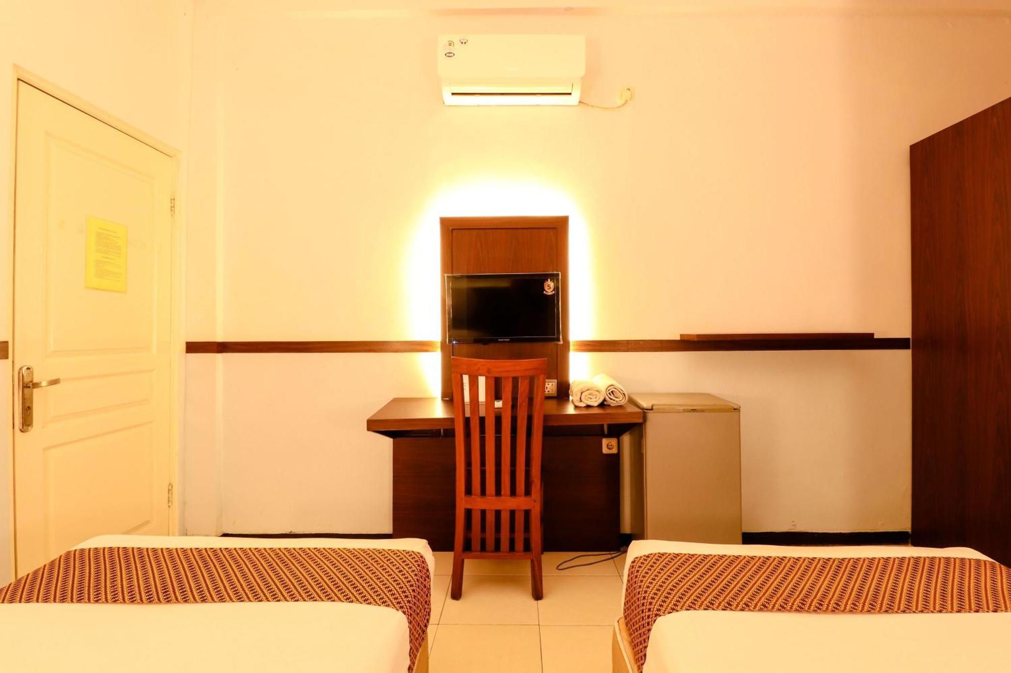 Hotel Jawa Surabaya Exteriör bild